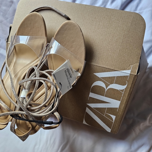 Shoes - Picture 6 of 10